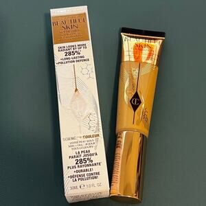NWT Charlotte Tilbury Beautiful Skin Foundation 8 Neutral 30 ml / 1 fl oz